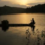 Waduk Greneng Blora adalah destinasi wisata alam unggulan di Kabupaten Blora yang menawarkan panorama waduk, perbukitan hijau, spot foto Instagramable, serta suasana tenang yang cocok untuk liburan keluarga.