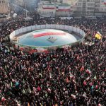 Demo Iran 2026 memanas akibat krisis ekonomi. Laporan HRANA mencatat 544 tewas dan ribuan ditangkap, melampaui tragedi Mahsa Amini 2022.