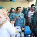 PKK Kabupaten Bogor saat kegiatan posyandu. Foto: dokumentasi