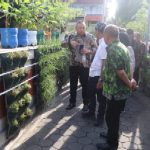 Wali Kota Tegal, Dedy Yon Supriyono beserta rombongan saat meninjau Lorong Sayur, Gang Dronoharjo Suwongso RW 05 Kampung Mangkuyudan, Kemantren Mantrijeron, Kota Yogyakarta. Foto: dokumentasi