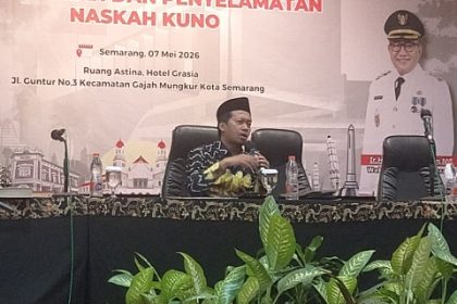 Dr. In'amuzzahidin saat menjadi narasumber kegiatan Bimbingan Teknis Penelusuran dan Penyelamatan Naskah Kuno yang digelar pada Kamis (7/5/2026) oleh Dinas Kearsipan dan Perpustakaan Kota Semarang. Foto : kawanbisnis.com