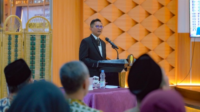 Komodifikasi Novel Romansa Religi Hantarkan Zulfa Fahmy Raih Gelar Doktor di Unnes