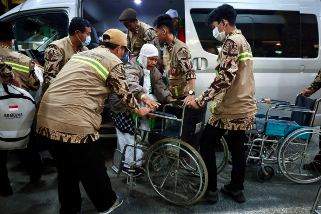 Jemaah Haji Kloter Pertama Embarkasi Solo Tiba di Asrama Haji