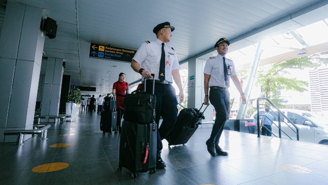 Reaktivasi Bandara Husein Sastranegara, Farhan Dorong Penerbangan Bandung-Malaysia