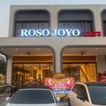 Sambut Orang Tua Pulang Haji, Indra Munadi Langsung Grand Opening Sebuah Restoran
