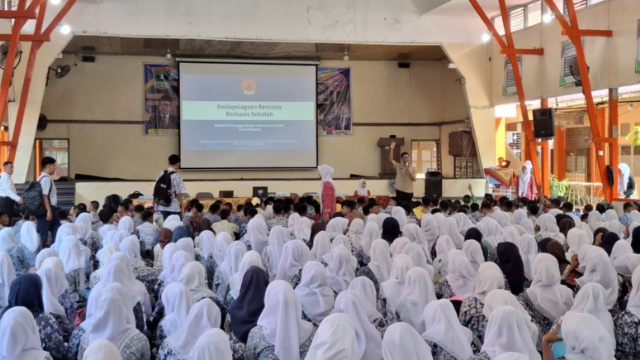 Bentuk Masyarakat Tanggap Bencana, BPBD Kota Padang Gencarkan Kampanye Siaga Bencana di Sekolah