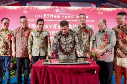 Gubernur Jawa Tengah Ahmad Luthfi saat meresmikan investasi dari Tiongkok, PT DKV Printing Indonesia di Kawasan Ekonomi Kendal (KEK), Selasa (21/7/2026).