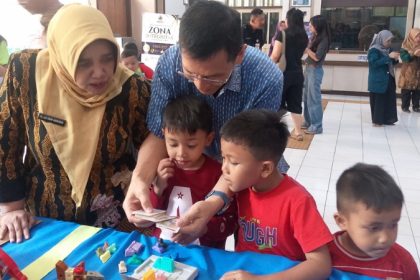 Lies Iswar Dorong Orang Tua Dampingi Belajar Teknologi dan Manfaatkan Jam Intan