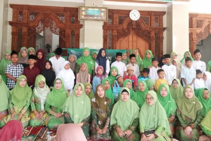 Lengkapi Gerakan Kepedulian Sosial Muslimat NU dengan Santunan Anak Yatim