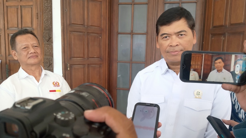 Ketua Umum Pengcab PTMSI Jawa Tengah, Brigjen Pol (Purn), Drs. Lukas Arry Dwiko Utomo saat diwawancarai seusai Musyawarah Provinsi Luar Biasa (Musprovlub) PTMSI Jateng di Wisma Perdamaian, Sabtu (1/8/2026). Foto: rif/kawanbisnis.com
