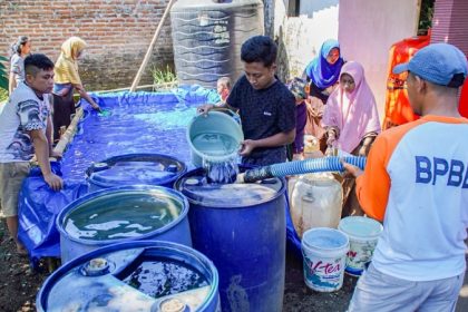 Empat Mobil Tangki BPBD Kabupaten Lumajang Sehari 24 Kali Kirim Air Bersih di Enam Kecamatan