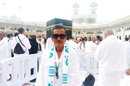 Sutarto (69), jemaah umrah PT Alfazza Nabawi Tour & Travel, membagikan kisah perjalanan spiritualnya setelah memilih menggunakan tabungan untuk beribadah ke Tanah Suci.